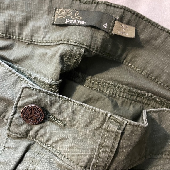 Prana Green hiking outdoor shorts size 4 - Picture 4 of 6